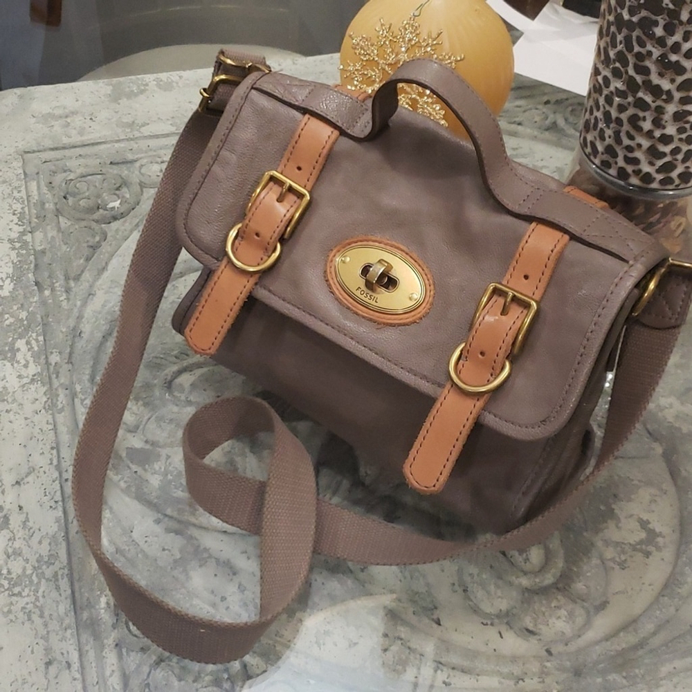 FOSSIL WOMEN'S LEATHER CROSSBODY GRAY CLASSIC FLAP CLOSURE BAG - Picture 1 of 13